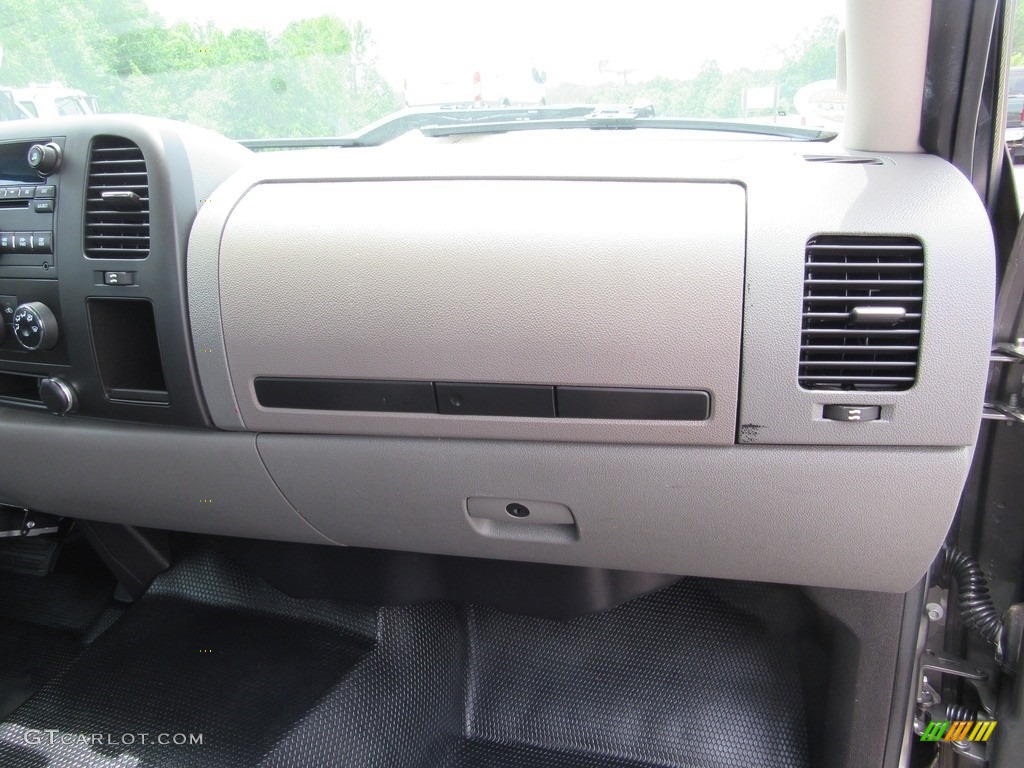 2013 Chevrolet Silverado 3500HD WT Crew Cab 4x4 Dashboard Photos