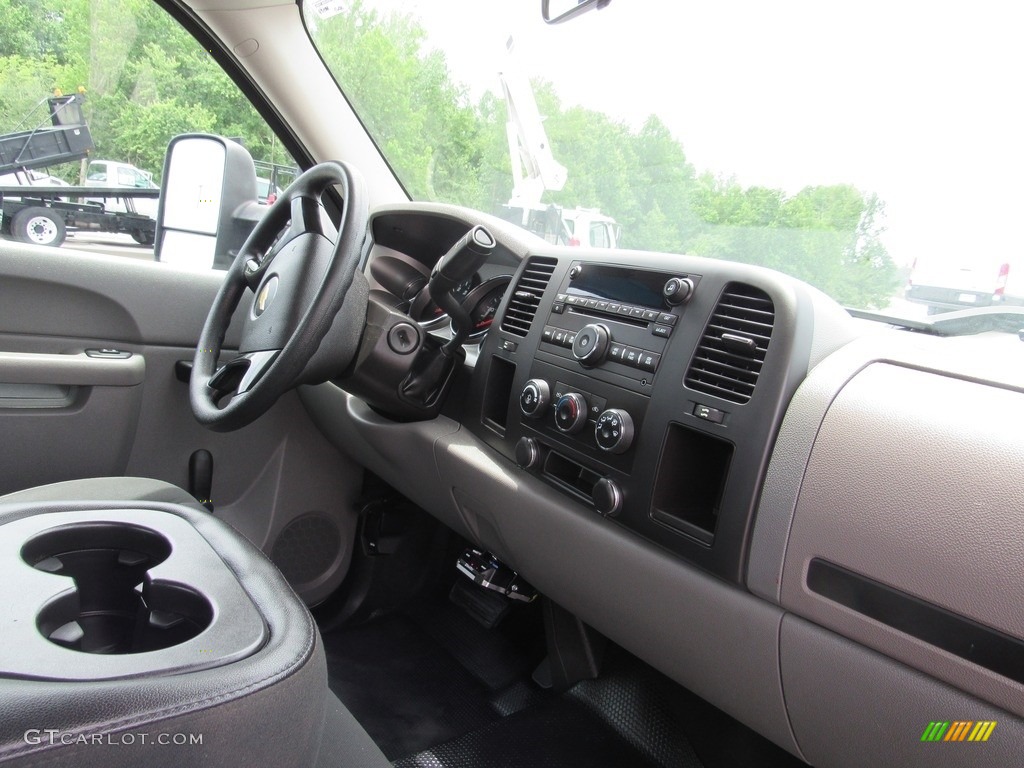 2013 Chevrolet Silverado 3500HD WT Crew Cab 4x4 Controls Photos