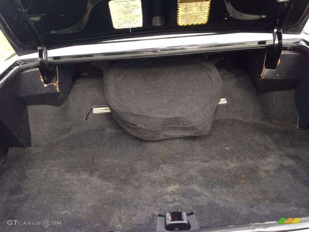 1974 Oldsmobile Ninety Eight Regency Sedan Trunk Photo #138537549