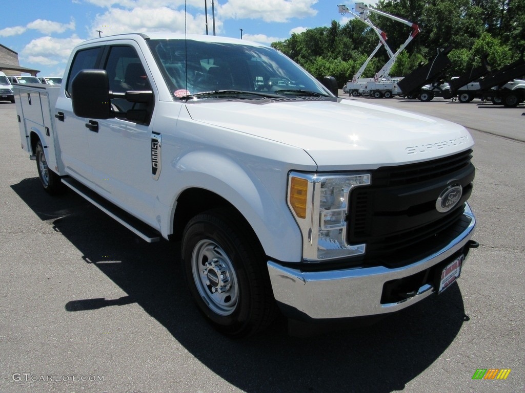 Oxford White 2017 Ford F250 Super Duty XL Crew Cab Chassis Exterior Photo #138543255