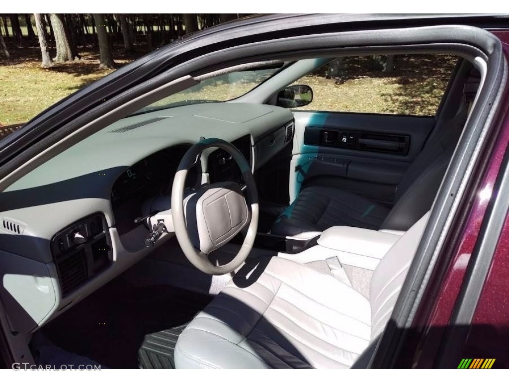 1995 Chevrolet Impala SS Front Seat Photo #138543834