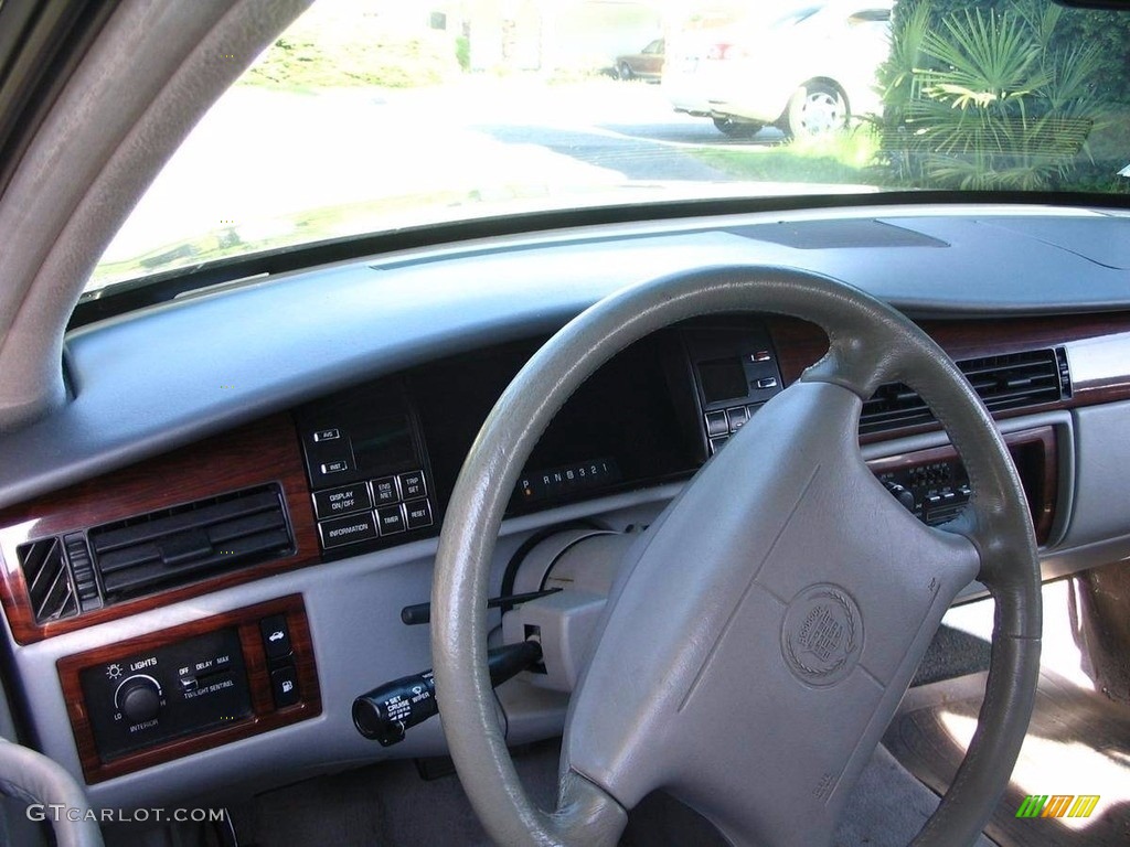 1994 Cadillac DeVille Sedan Steering Wheel Photos