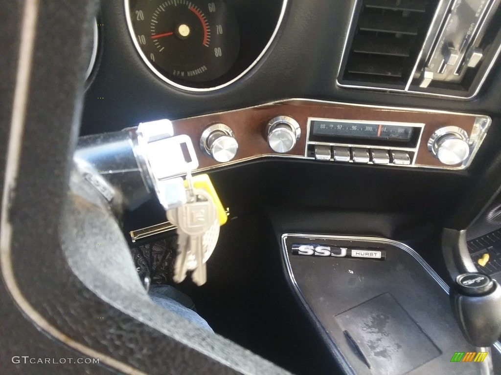1971 Pontiac Grand Prix SSJ Hurst Audio System Photo #138551757
