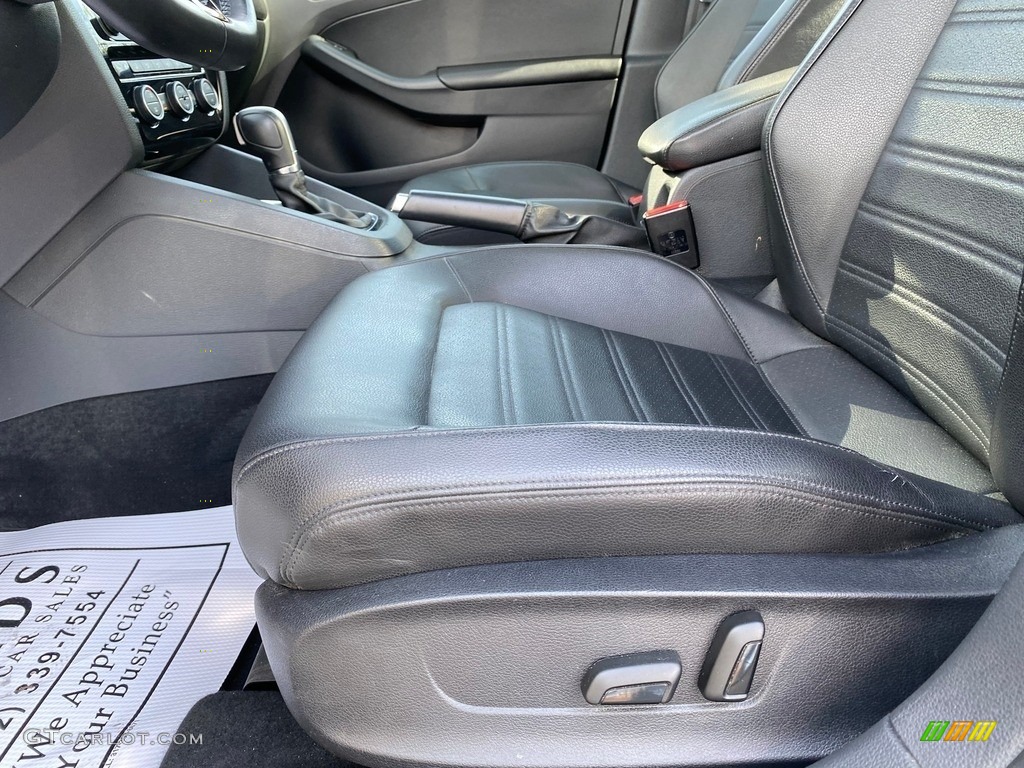 2015 Volkswagen Jetta SEL Sedan Front Seat Photo #138554838