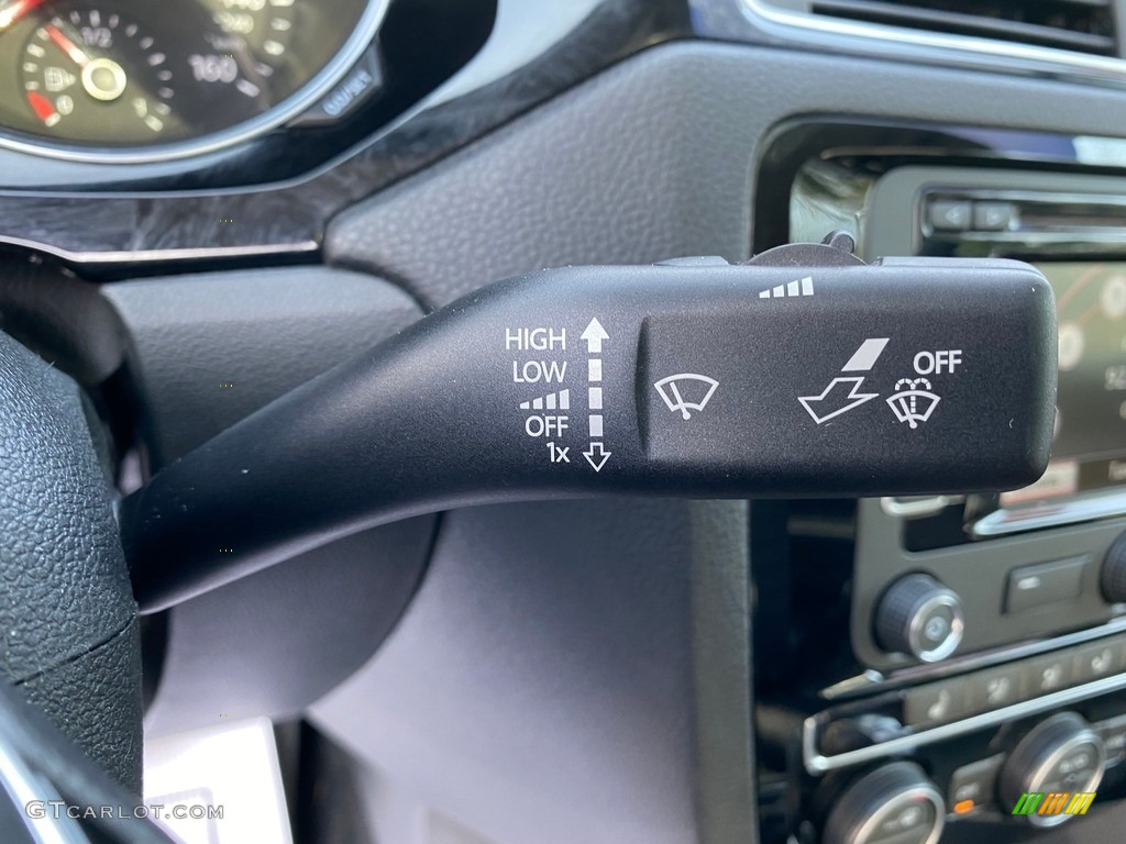 2015 Volkswagen Jetta SEL Sedan Controls Photo #138555027