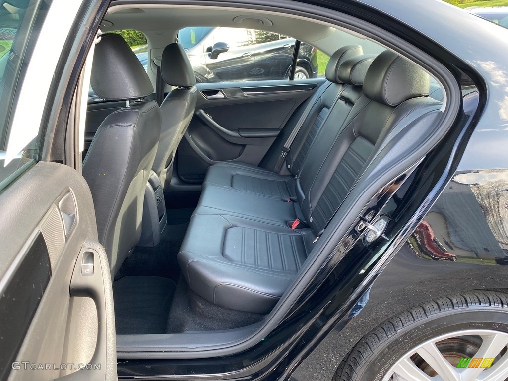 2015 Volkswagen Jetta SEL Sedan Rear Seat Photo #138555525