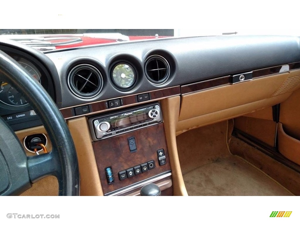 1986 Mercedes-Benz SL Class 560 SL Roadster Controls Photo #138556353