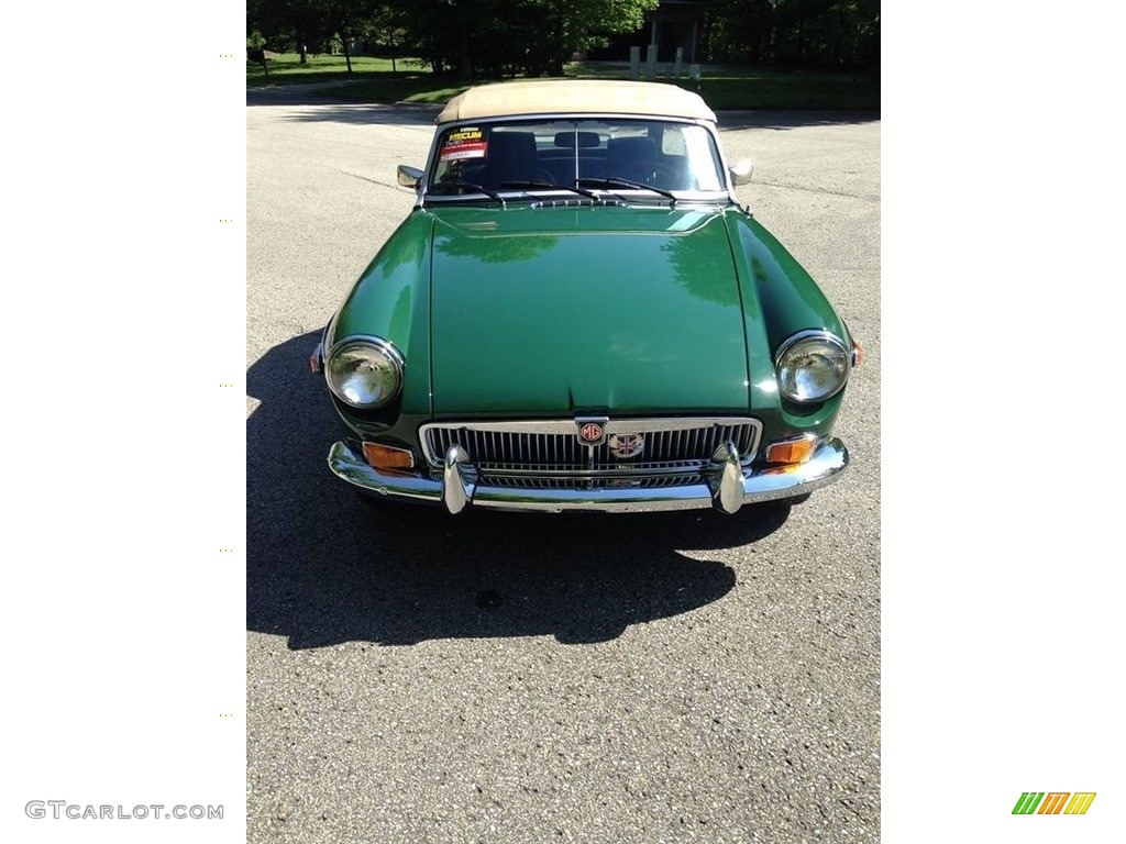 Brooklands Green 1977 MG MGB Roadster Exterior Photo #138556440