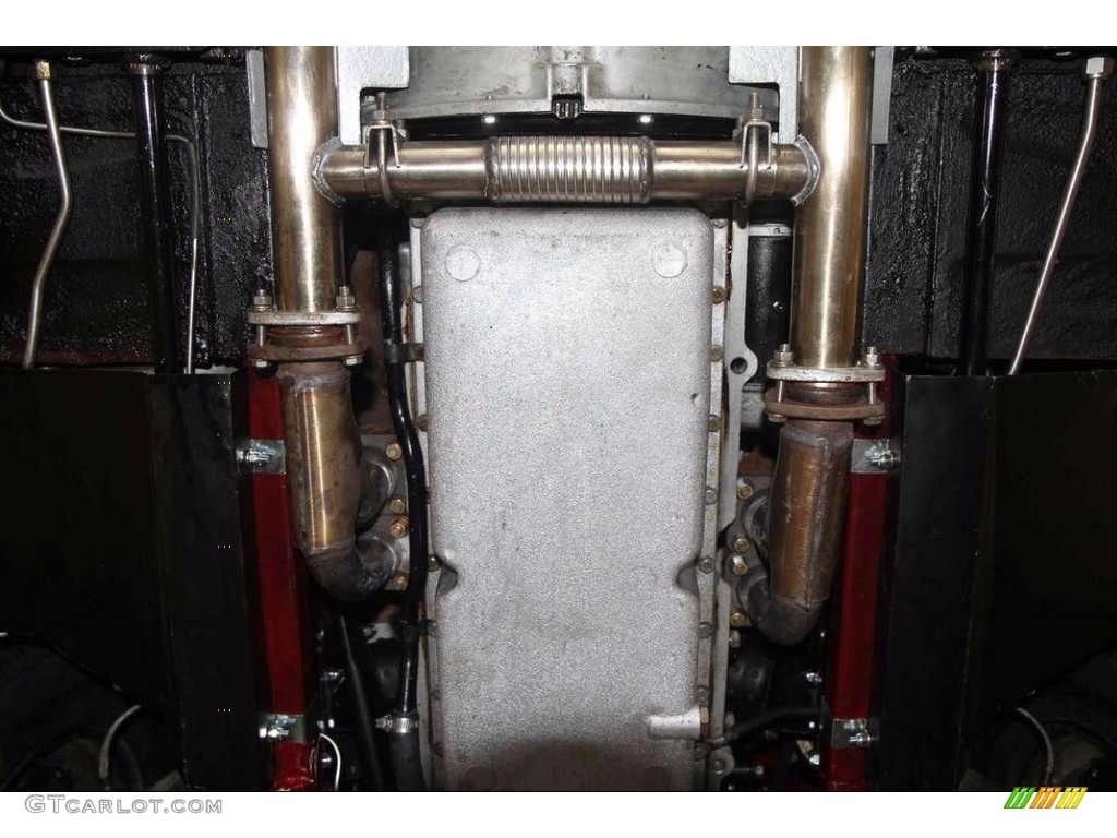 1974 Jaguar XKE Series III Roadster Undercarriage Photo #138558228