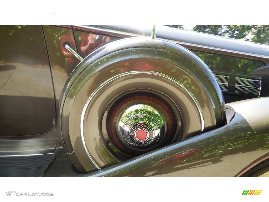 1937 Packard Super Eight Sedan Wheel Photos