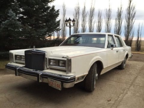 1980 Lincoln Continental Town Car Data, Info and Specs
