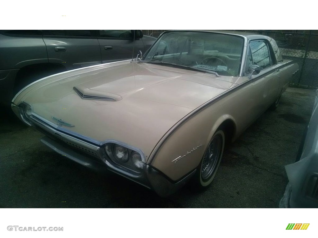 Sandshell Beige 1962 Ford Thunderbird 2 Door Coupe Exterior Photo #138561561