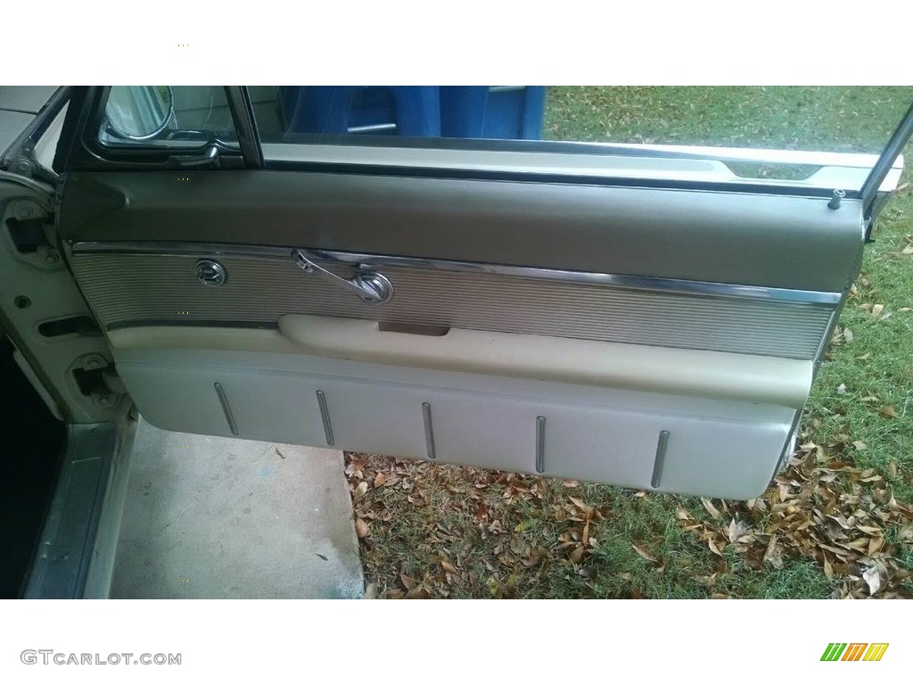 1962 Ford Thunderbird 2 Door Coupe Light Pearl Beige Door Panel Photo #138561717