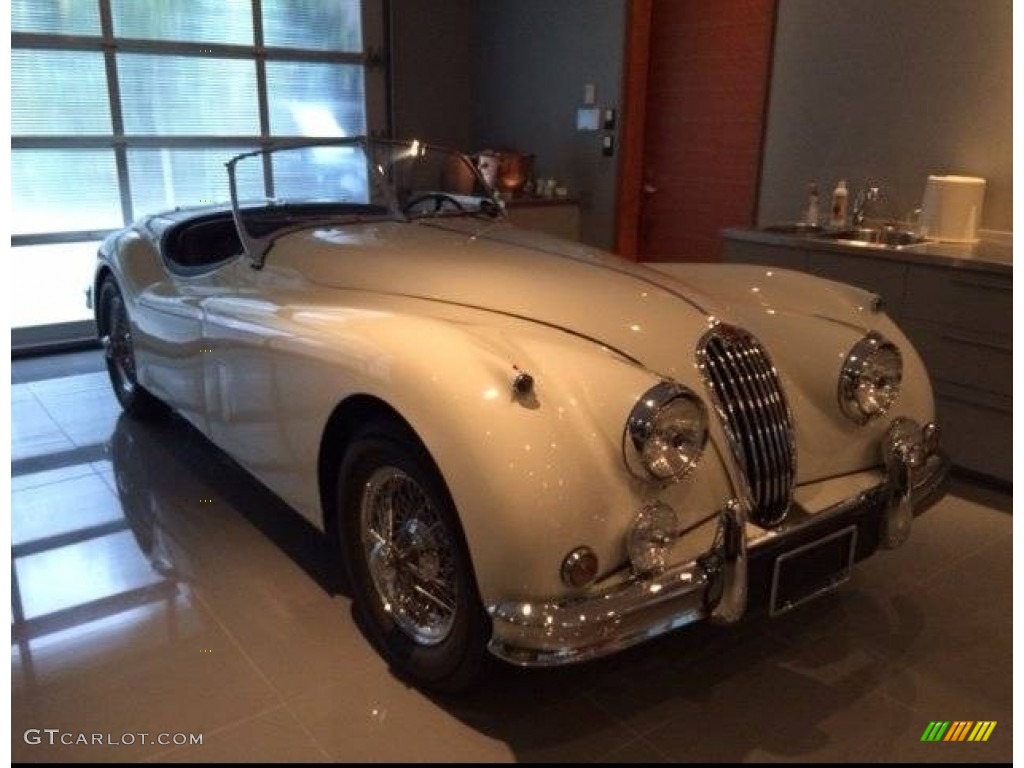 Old English White 1955 Jaguar XK-140 Roadster Exterior Photo #138565248