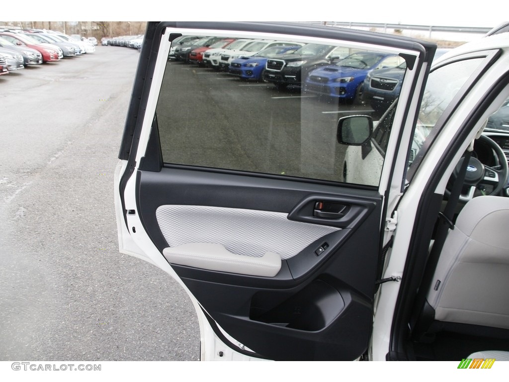 2017 Forester 2.5i Premium - Crystal White Pearl / Gray photo #11