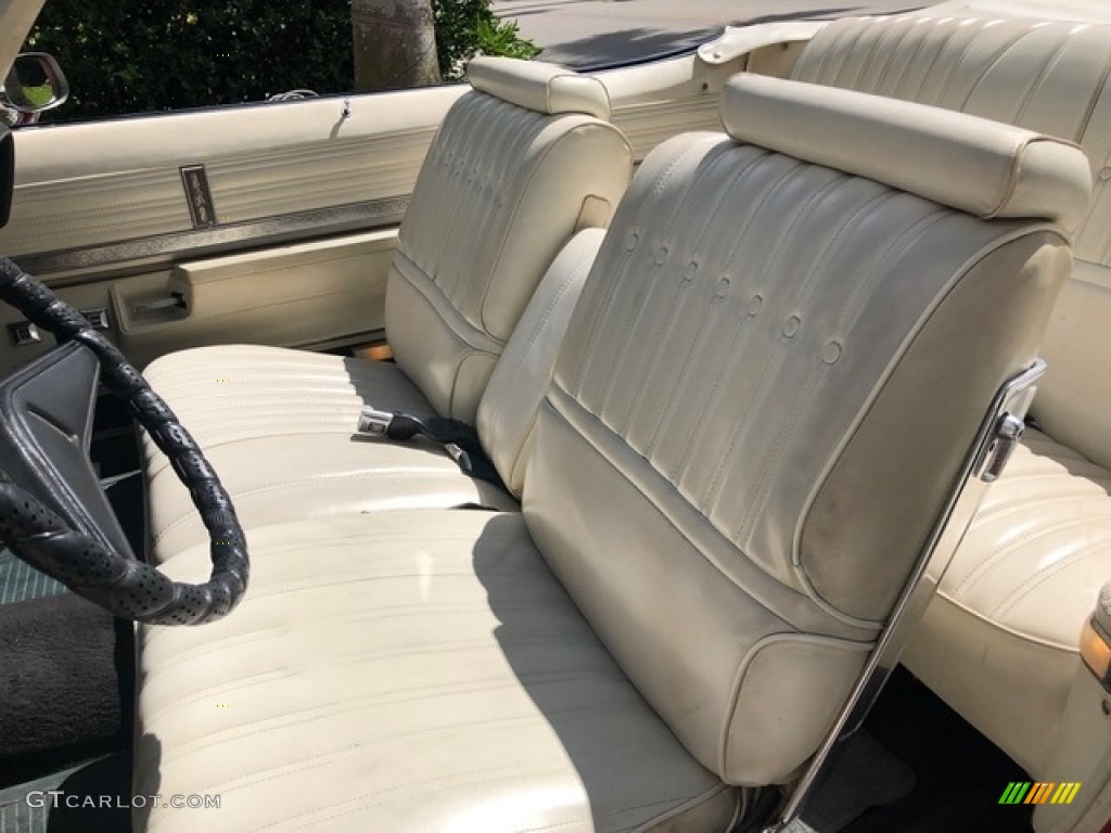 1975 Oldsmobile Delta 88 Royal Convertible Front Seat Photo #138568305