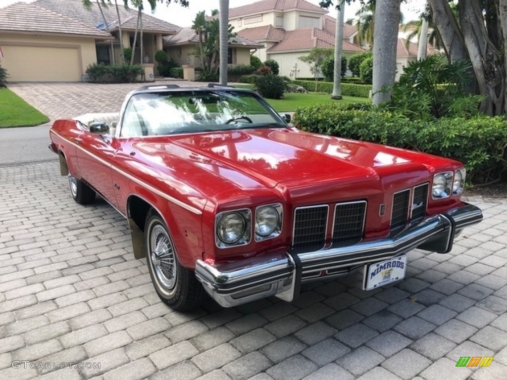 Crimson Red 1975 Oldsmobile Delta 88 Royal Convertible Exterior Photo #138568605