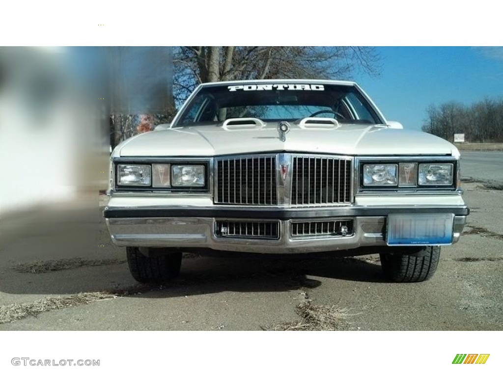 1981 Bonneville Coupe - White / Maroon photo #2