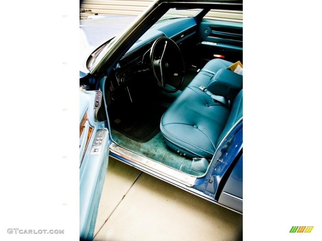 1970 Cadillac Fleetwood Sixty Special Front Seat Photo #138570261