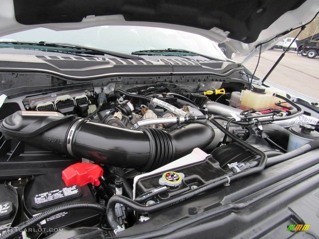 2017 Ford F250 Super Duty XL Crew Cab 6.7 Liter Power Stroke OHV 32-Valve Turbo-Diesel V8 Engine Photo #138571944
