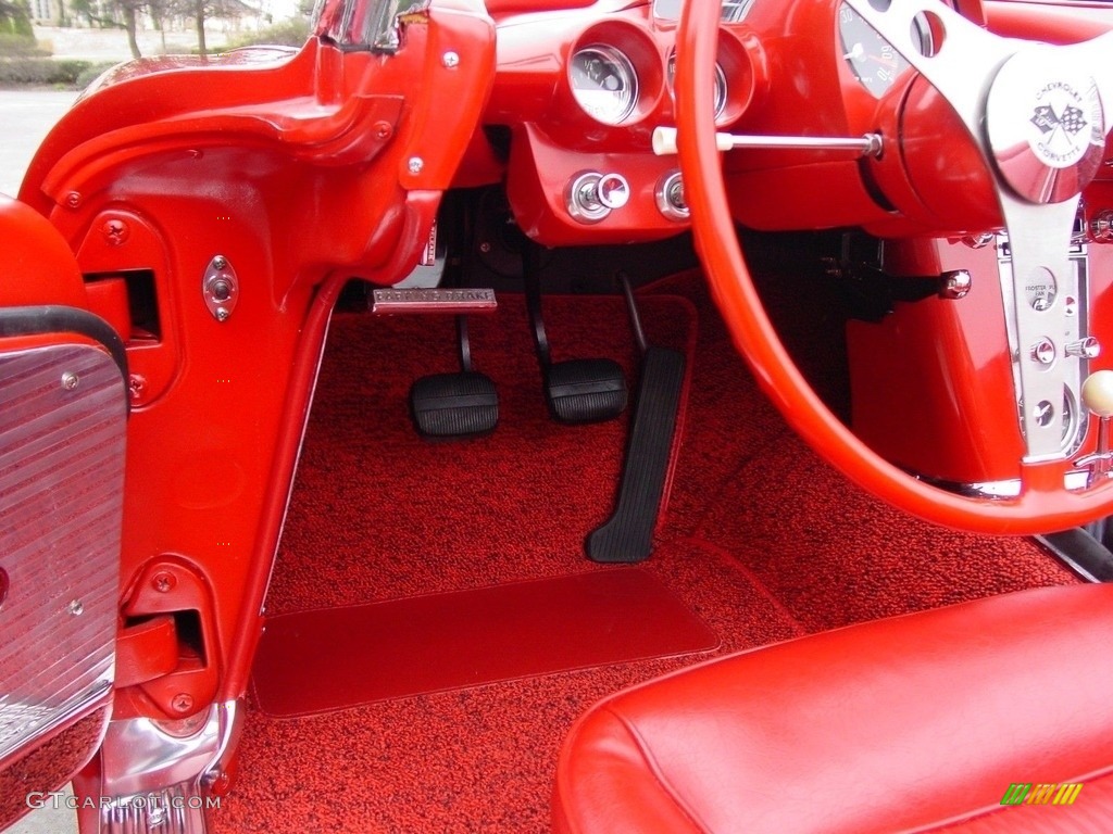 1961 Chevrolet Corvette Convertible Controls Photo #138572094