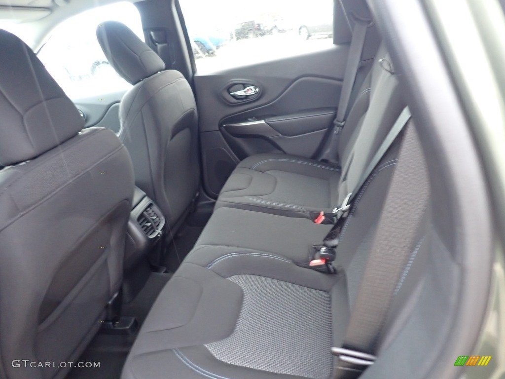 2020 Jeep Cherokee Latitude Rear Seat Photo #138572415