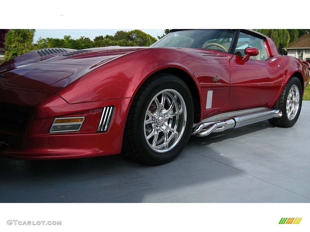 1980 Corvette Coupe - Custom Rasberry Ice Metallic / Doeskin photo #2