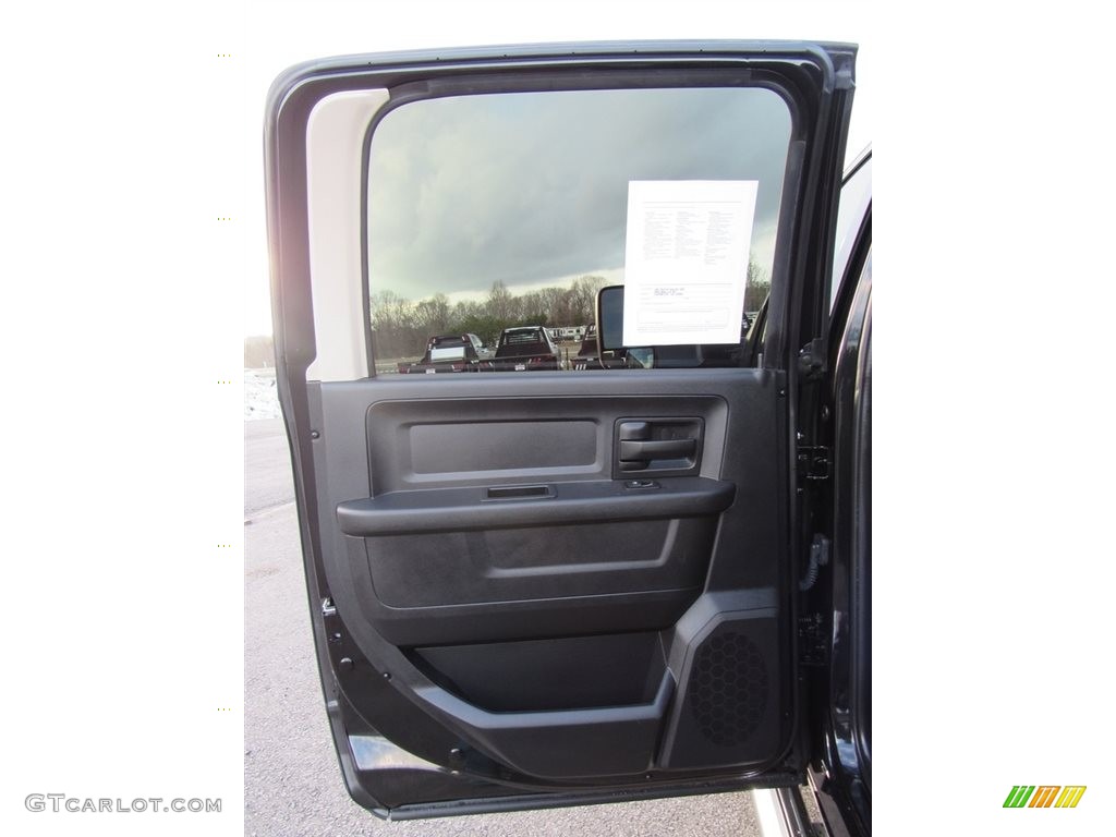 2016 Ram 3500 Tradesman Crew Cab 4x4 Diesel Gray/Black Door Panel Photo #138577869