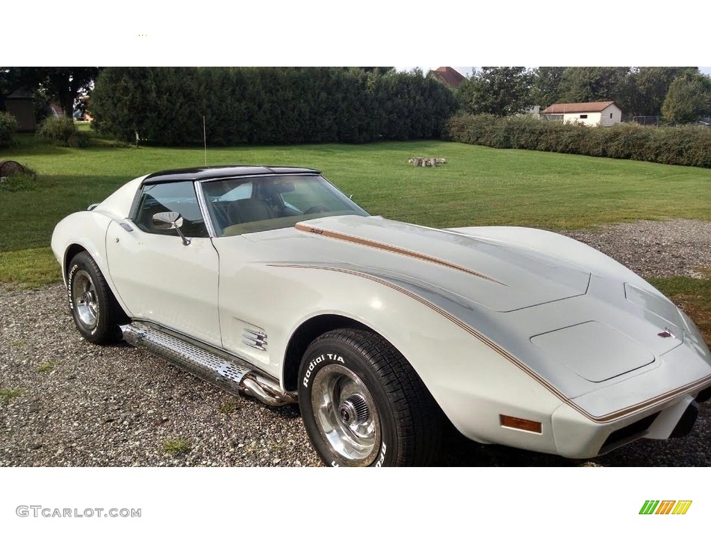 1977 Corvette Coupe - Classic White / Buckskin photo #5