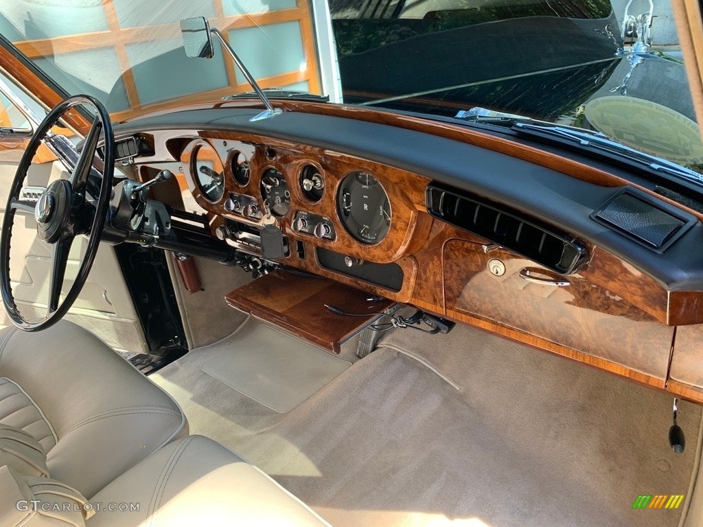 1965 Rolls-Royce Silver Cloud III 4 Door Saloon Beige Dashboard Photo #138579255