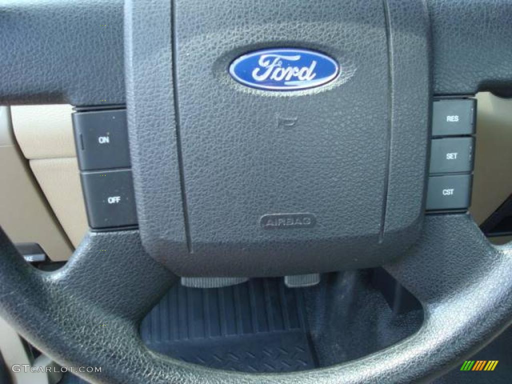 2005 F150 XL Regular Cab - Arizona Beige Metallic / Tan photo #14