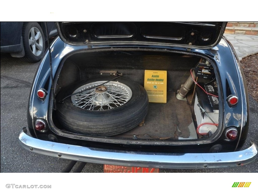 1963 Austin-Healy 3000 Convertible Trunk Photo #138587508
