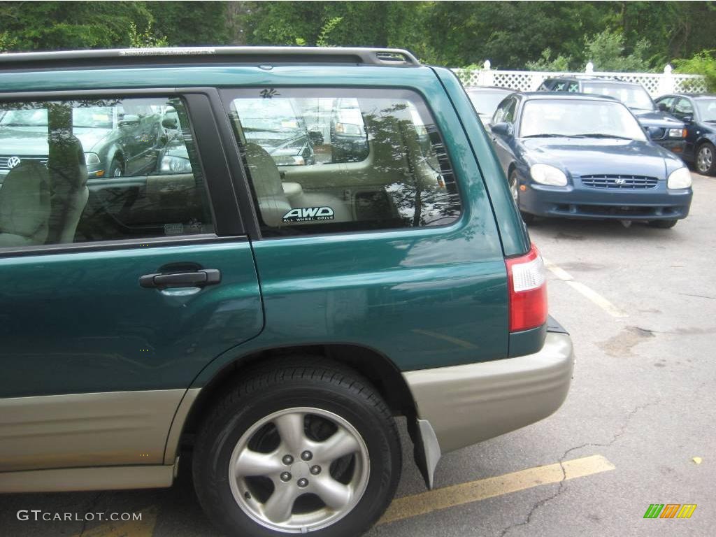 2001 Forester 2.5 S - Arcadia Green Metallic / Beige photo #11
