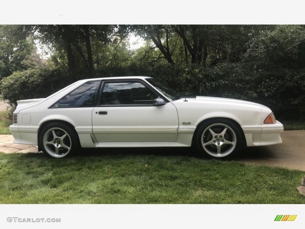 1993 Mustang GT Coupe - Vibrant White / Grey photo #1