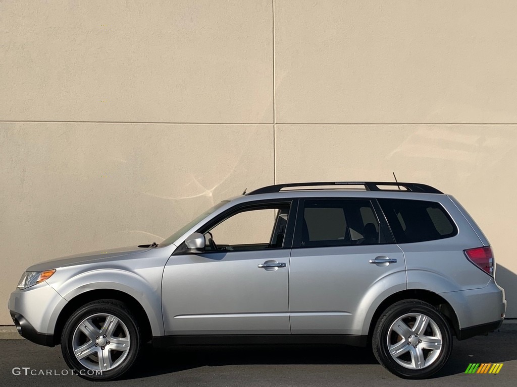 2010 Forester 2.5 X Premium - Steel Silver Metallic / Black photo #3