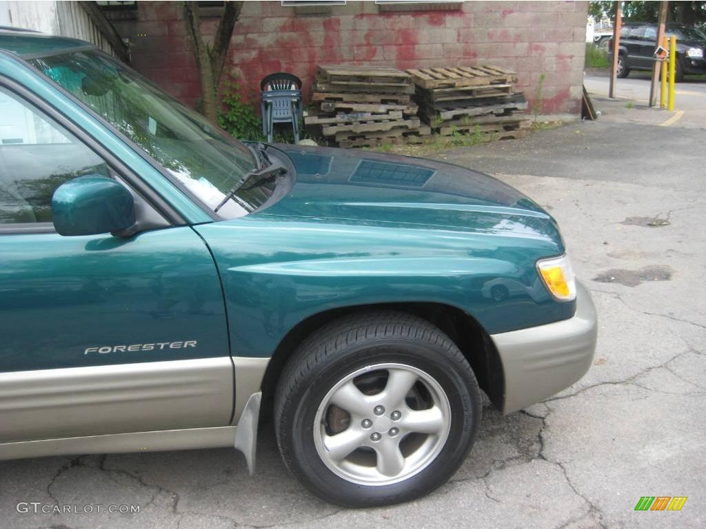 2001 Forester 2.5 S - Arcadia Green Metallic / Beige photo #17