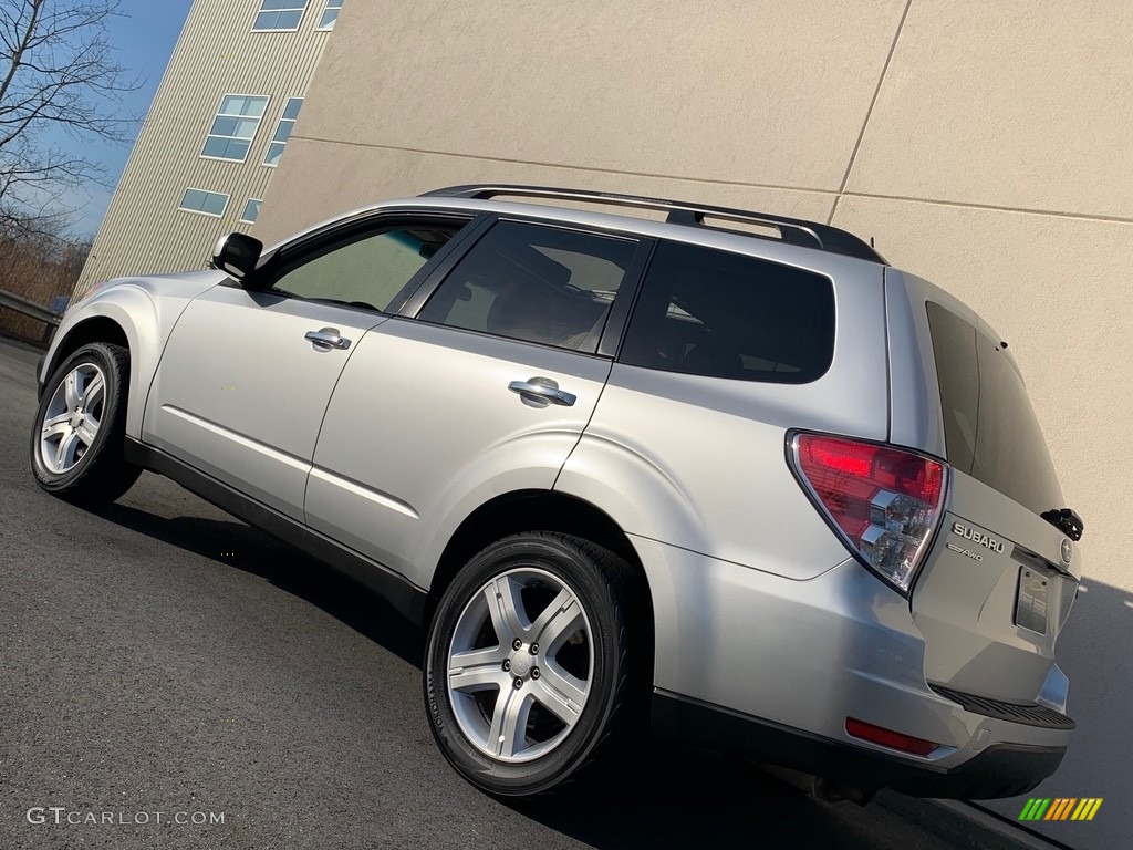 2010 Forester 2.5 X Premium - Steel Silver Metallic / Black photo #77
