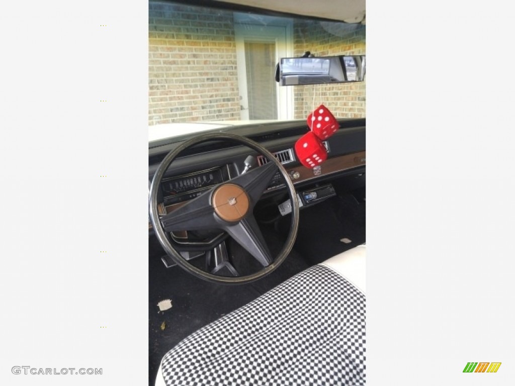 1975 Cadillac DeVille Coupe Black/White Steering Wheel Photo #138591876