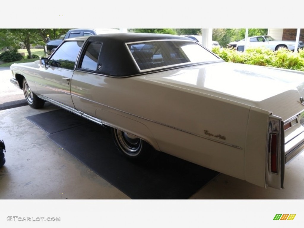 Cotillion White 1975 Cadillac DeVille Coupe Exterior Photo #138591903