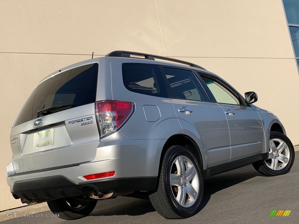 2010 Forester 2.5 X Premium - Steel Silver Metallic / Black photo #115