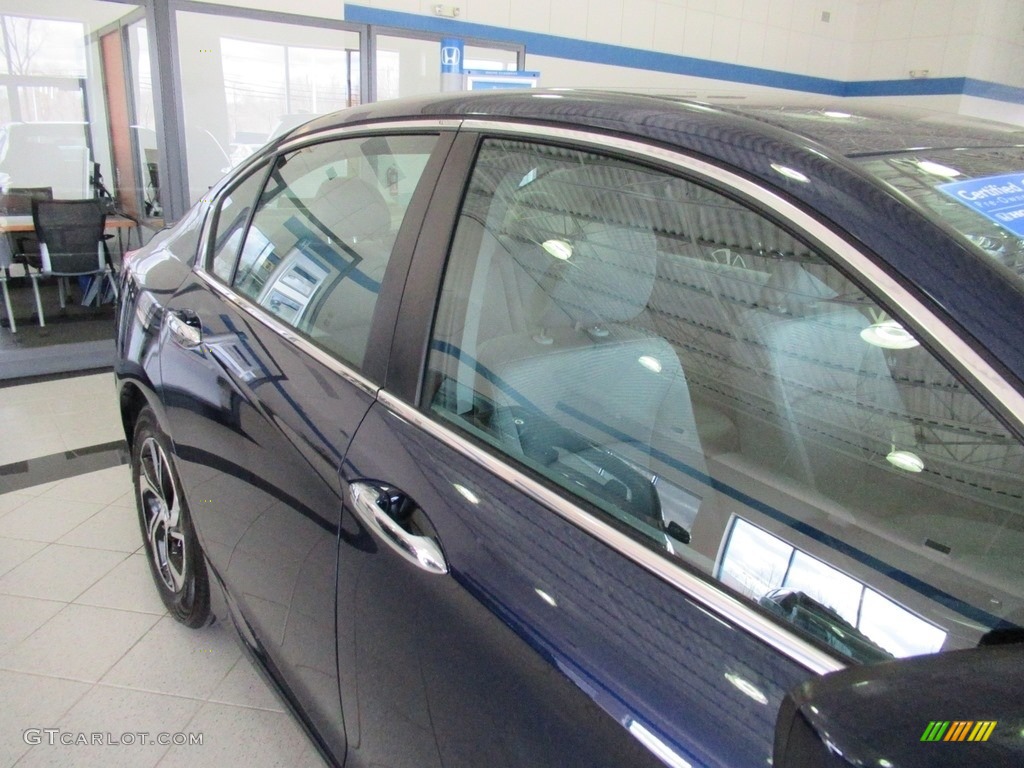 2017 Accord LX Sedan - Obsidian Blue Pearl / Gray photo #11