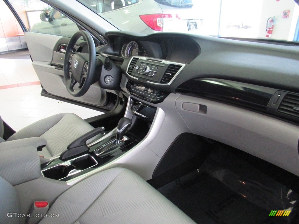 2017 Accord LX Sedan - Obsidian Blue Pearl / Gray photo #18