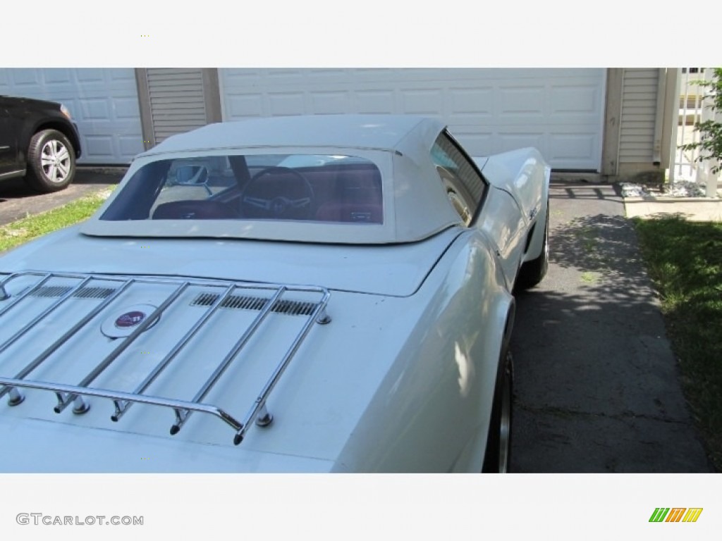 1975 Corvette Stingray Convertible - Classic White / Dark Oxblood photo #27
