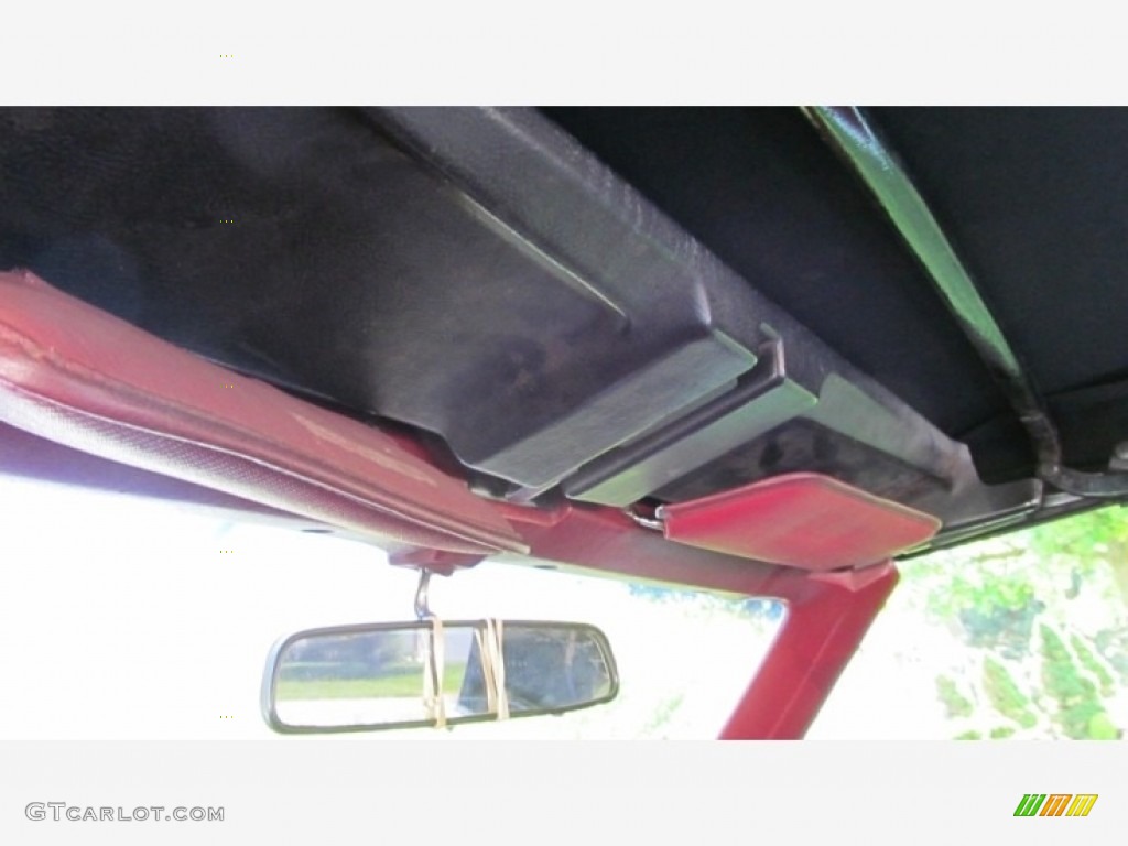 1975 Corvette Stingray Convertible - Classic White / Dark Oxblood photo #30
