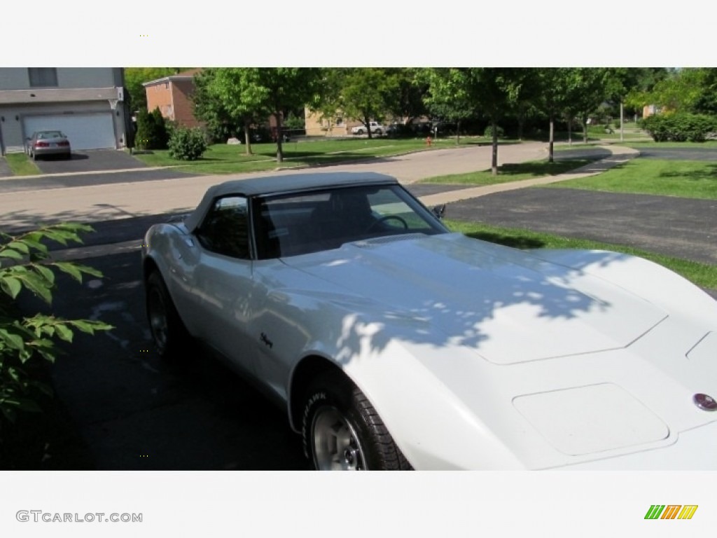 1975 Corvette Stingray Convertible - Classic White / Dark Oxblood photo #34