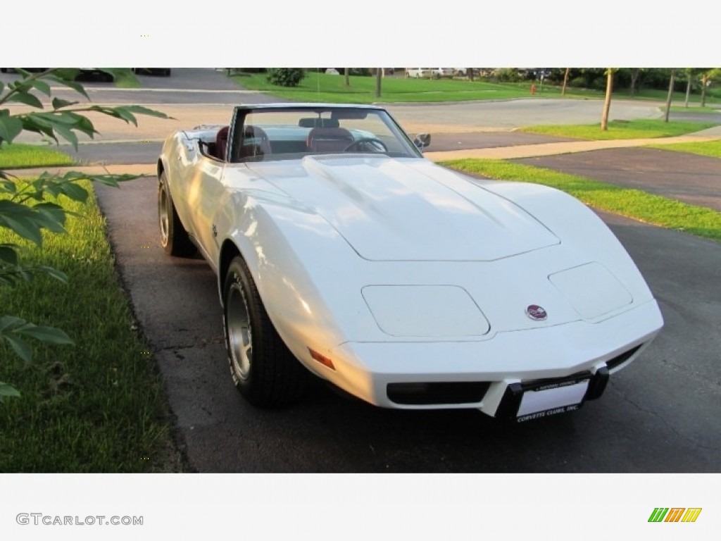 1975 Corvette Stingray Convertible - Classic White / Dark Oxblood photo #35