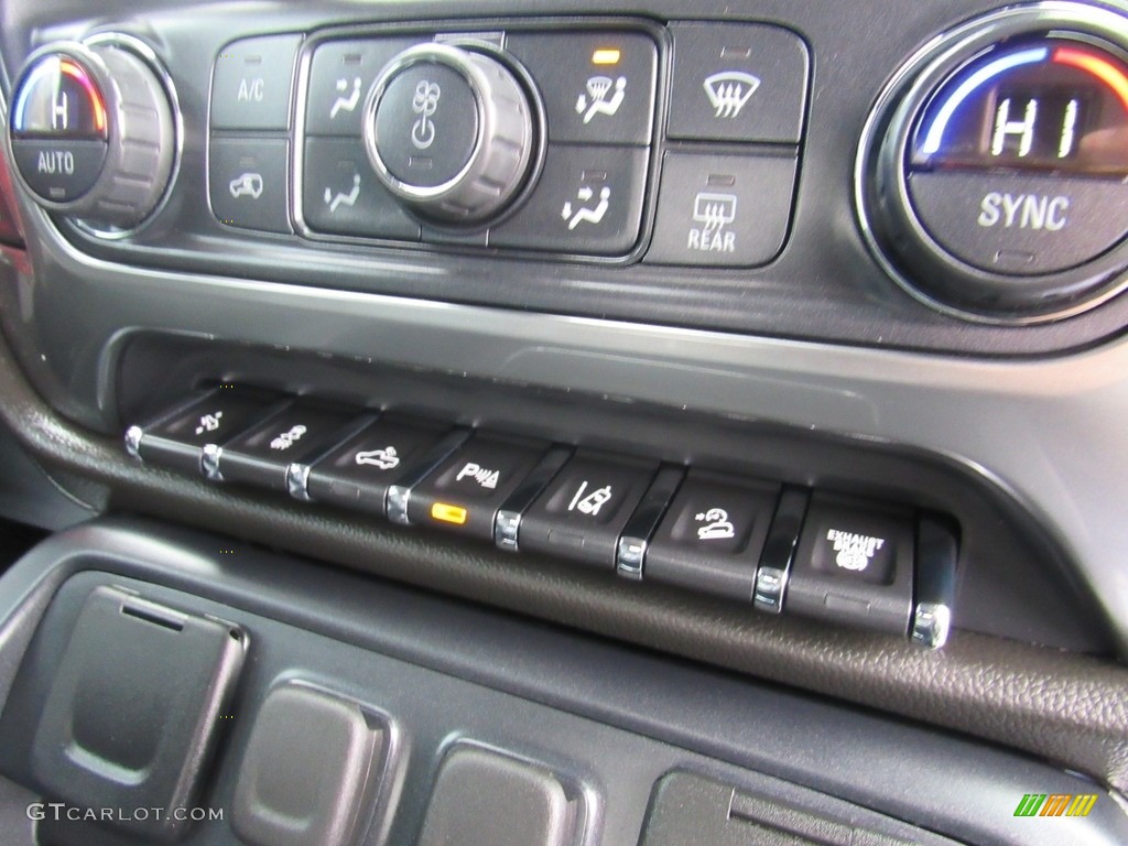 2016 Chevrolet Silverado 2500HD LTZ Crew Cab 4x4 Controls Photo #138598503