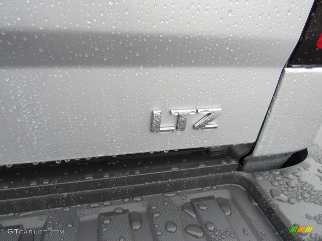 2016 Chevrolet Silverado 2500HD LTZ Crew Cab 4x4 Marks and Logos Photo #138599019