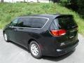 2017 Brilliant Black Crystal Pearl Chrysler Pacifica Touring  photo #8