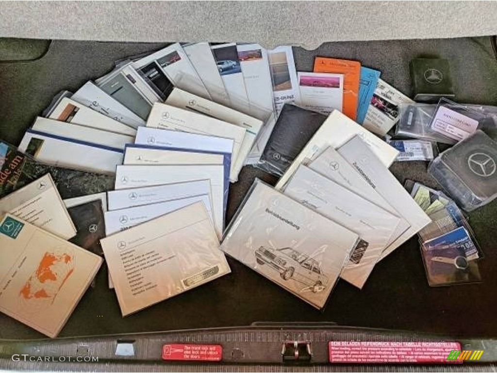 1994 Mercedes-Benz E 320 Convertible Books/Manuals Photo #138602685